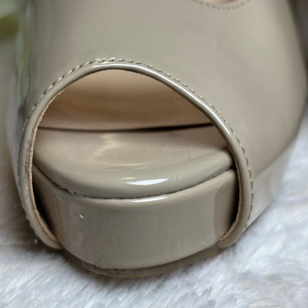 Guess Women's  Shoes Tan Slingback Peep Toe Heels NEW Size 10